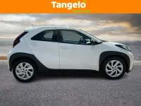 Used Toyota Aygo X PURE 72 HP (52 kW) 2022 White SUV