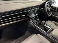 Used Audi SQ8 Comfort 507 HP (372 kW) 2023 Waitomo blue SUV