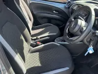 Used Toyota Aygo X 72 HP (52 kW) 2025 Grey SUV