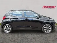 Used Hyundai i10 Advanced 61 HP (44 kW) 2025 Black Hatchback