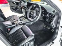 Used Audi A4 Black Edition 150 HP (110 kW) 2021 White Estate