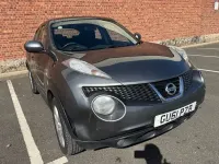 Usado Nissan Juke Acenta 110 HP (80 kW) 2011 Cinzento SUV