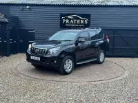 Used Toyota Land Cruiser 190 HP (139 kW) 2011 Black SUV