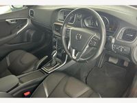 Used Volvo V40 Momentum 122 HP (89 kW) 2019 Hatchback
