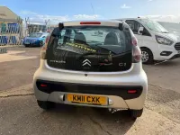 Begagnad Citroën C1 68 HK (50 kW) 2011 Grå Halvkombi