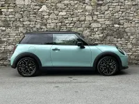 New Mini Cooper Exclusive 113 kW (154 HP) 2026 Green Hatchback
