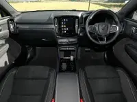 New Volvo XC40 Plus 163 HP (119 kW) 2025 Black SUV