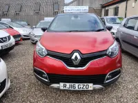 Used Renault Captur Signature 90 HP (66 kW) 2016 Red SUV