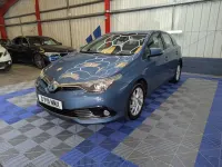 Used Toyota Auris Hybrid 2019 Blue Hatchback