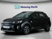Usado Kia Stonic 99 CV (72 kW) 2022 Negro SUV