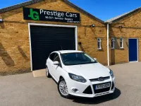 Used Ford Focus Zetec 2012 White Hatchback