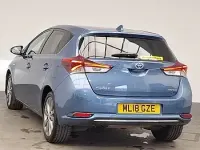 Used Toyota Auris Hybrid 136 HP (100 kW) 2018 Blue Hatchback