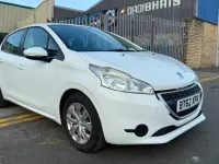 Used Peugeot 208 Access 82 HP (60 kW) 2013 White Hatchback