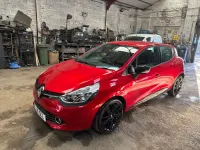 Used Renault Clio Dynamique 90 HP (66 kW) 2016 Red Hatchback