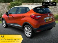 Used Renault Captur Dynamique 90 HP (66 kW) 2015 Orange and cream SUV