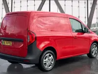 Usado Mercedes eCitan Progressive 89 kW (122 HP) 2025 Vermelho Van