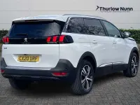 Usado Peugeot 5008 Allure 131 HP (96 kW) 2020 Branco SUV