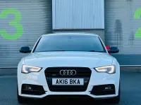 Begagnad Audi A5 Black Edition 2016 Vit Sportkupé