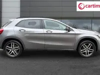 Usado Mercedes GLA180 Urban 122 HP (89 kW) 2019 Cinzento SUV