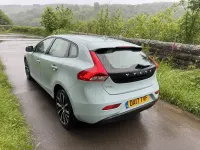 Used Volvo V40 Momentum 120 HP (88 kW) 2017 Blue Hatchback