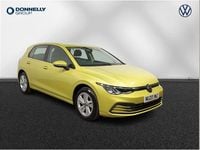 Second-hand VW Golf VIII Life 147 CP (108 kW) 2020 Galben Hatchback