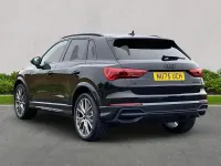 Używany Audi Q3 Black Edition 147 KM (108 kW) 2025 Czarny SUV