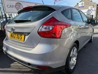 Usado Ford Focus 105 HP (77 kW) 2012 Prateado Citadino