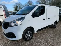 Begagnad Renault Trafic Business 120 HK (88 kW) 2019 Vit Minibuss