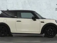 Used Mini Cooper Hatch 134 HP (98 kW) 2021 White Hatchback