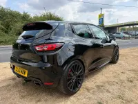 Used Renault Clio Trophy 220 HP (161 kW) 2018 Black Estate