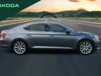 Usado Skoda Superb SE L 147 CV (108 kW) 2023 Gris Utilitario