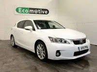 Used Lexus CT200h 136 HP (100 kW) 2011 White Hatchback