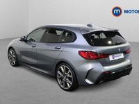 Begagnad BMW M135 306 HK (225 kW) 2024 Grå Halvkombi