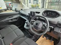 Used Peugeot Partner S 131 HP (96 kW) 2024 White MPV