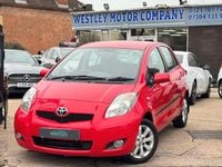 Used Toyota Yaris 90 HP (66 kW) 2011 Red Hatchback