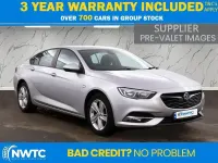 Begagnad Vauxhall Insignia Design Edition 2017 Silver Halvkombi