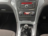 Used Ford Mondeo Zetec 2011 Green Hatchback