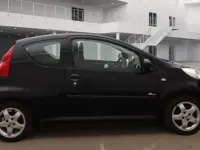 Used Peugeot 107 Allure 68 HP (50 kW) 2011 Black Hatchback