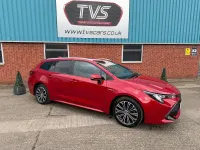 Usado Toyota Corolla Design 184 CV (135 kW) 2020 Rojo Familiar