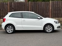 Used VW Polo SE 75 HP (55 kW) 2014 White Hatchback