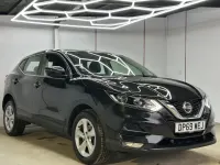 Usado Nissan Qashqai Acenta Premium 160 HP (117 kW) 2019 Preto SUV