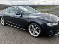 Begagnad Audi A5 S-Line 2012 Blå Sportkupé