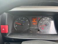 Używany Nissan Cabstar 136 KM (100 kW) 2015 Biały Pickup