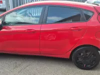 Begagnad Ford Fiesta 2012 Röd Halvkombi