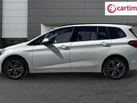 Usado BMW 218 Sport Line 136 HP (100 kW) 2020 Branco Carrinha
