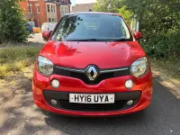 Used Renault Twingo Dynamique 70 HP (51 kW) 2016 Red Hatchback