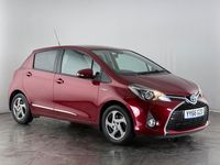 Used Toyota Yaris Hybrid 101 HP (74 kW) 2016 Red Hatchback
