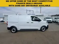 Used Vauxhall Vivaro S 100 HP (73 kW) 2023 White MPV