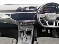 Begagnad Audi Q3 Black Edition 150 HK (110 kW) 2021 Grå SUV