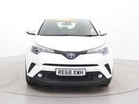 Used Toyota C-HR 122 HP (89 kW) 2019 White SUV